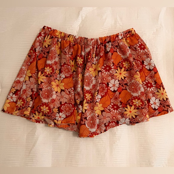 Altered State Flowey Skirt Shorts - Picture 2 of 4